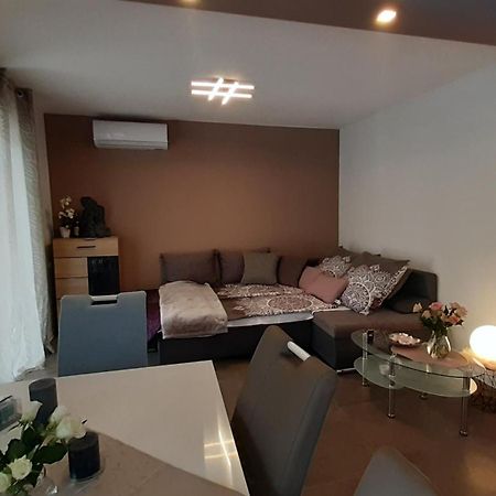 Villa Elke Maria With Overflow Pool And Hydromassage Novigrad (Istria) Quarto foto