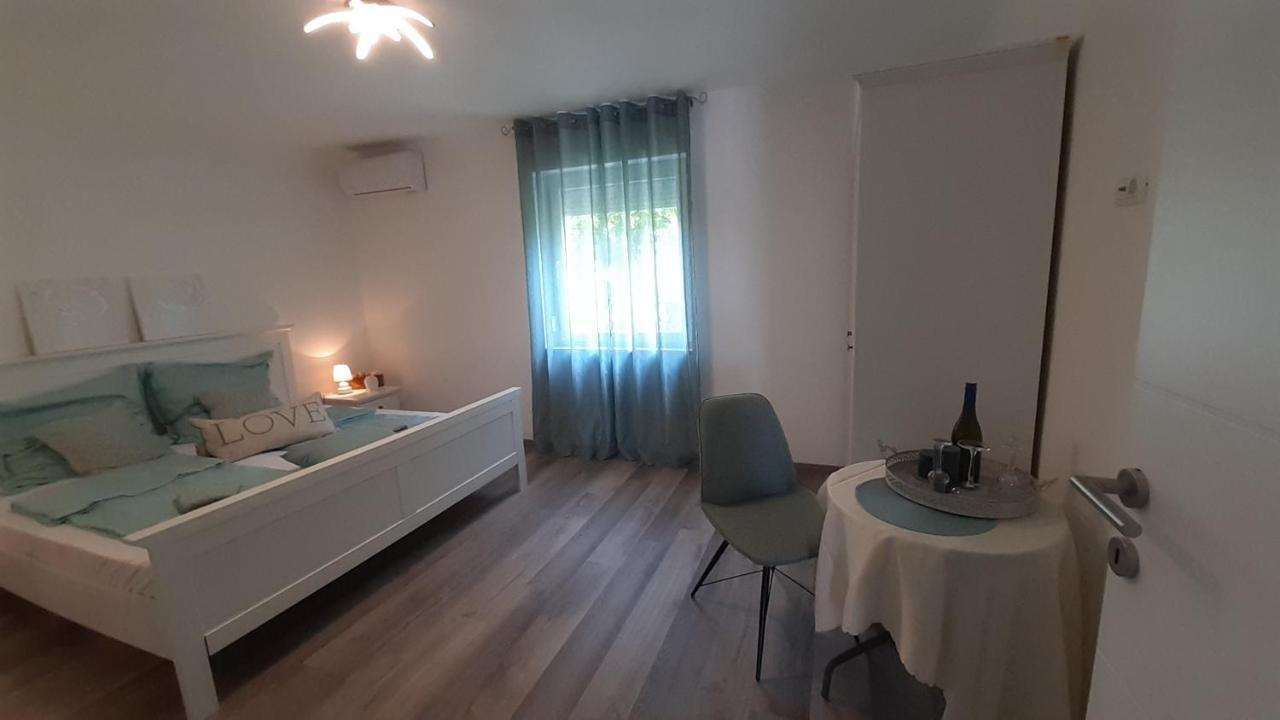 Villa Elke Maria With Overflow Pool And Hydromassage Novigrad (Istria) Exterior foto